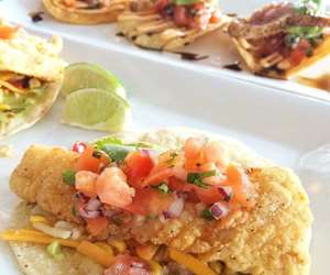 plate of fish tacos